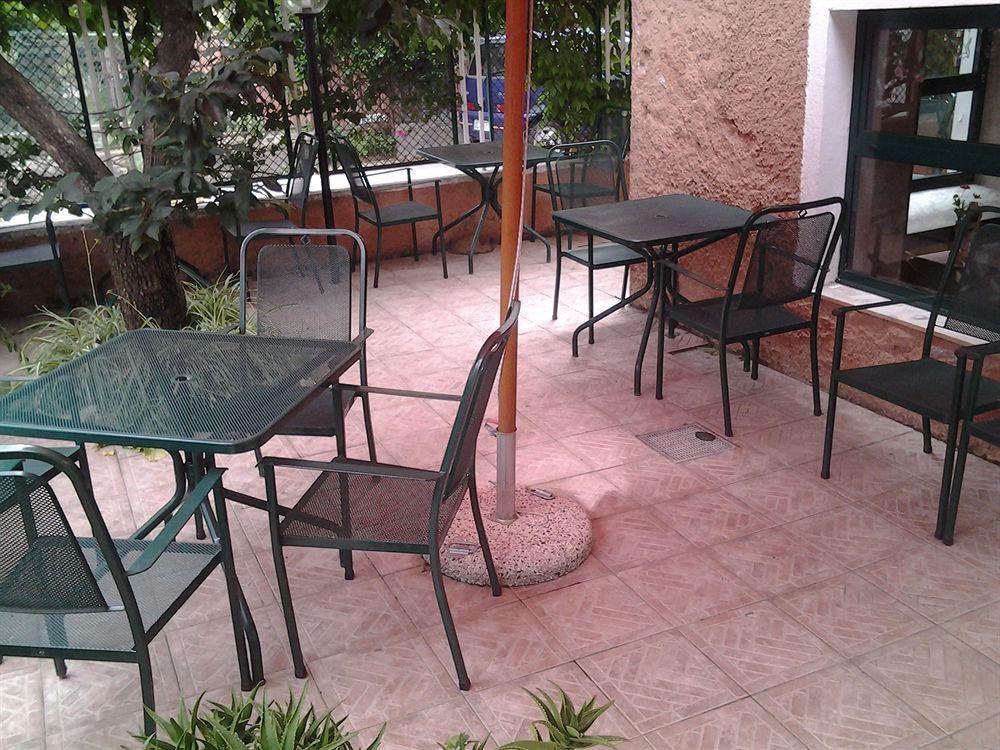 Hotel Lady Susanna Varraze Exterior foto