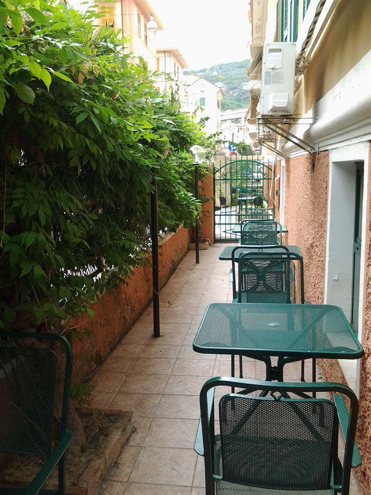 Hotel Lady Susanna Varraze Exterior foto